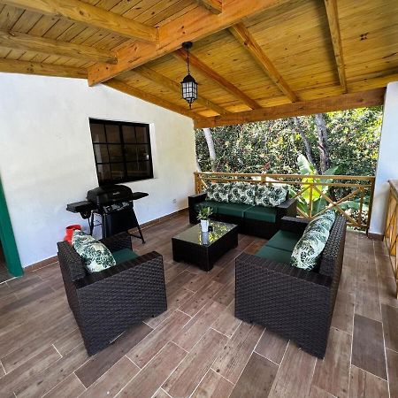 Jarabacoa Villas With Private Pool And Parking Eksteriør billede